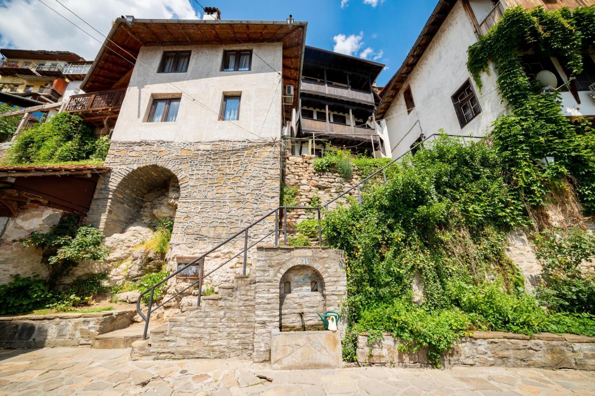 Iatrus Guest Apartment & Sauna Велико-Тырново Экстерьер фото