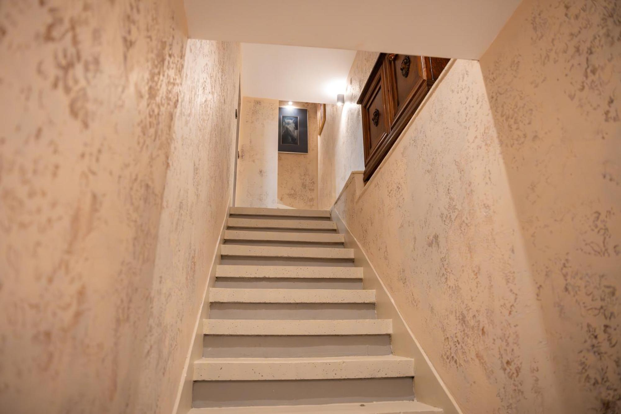 Iatrus Guest Apartment & Sauna Велико-Тырново Экстерьер фото